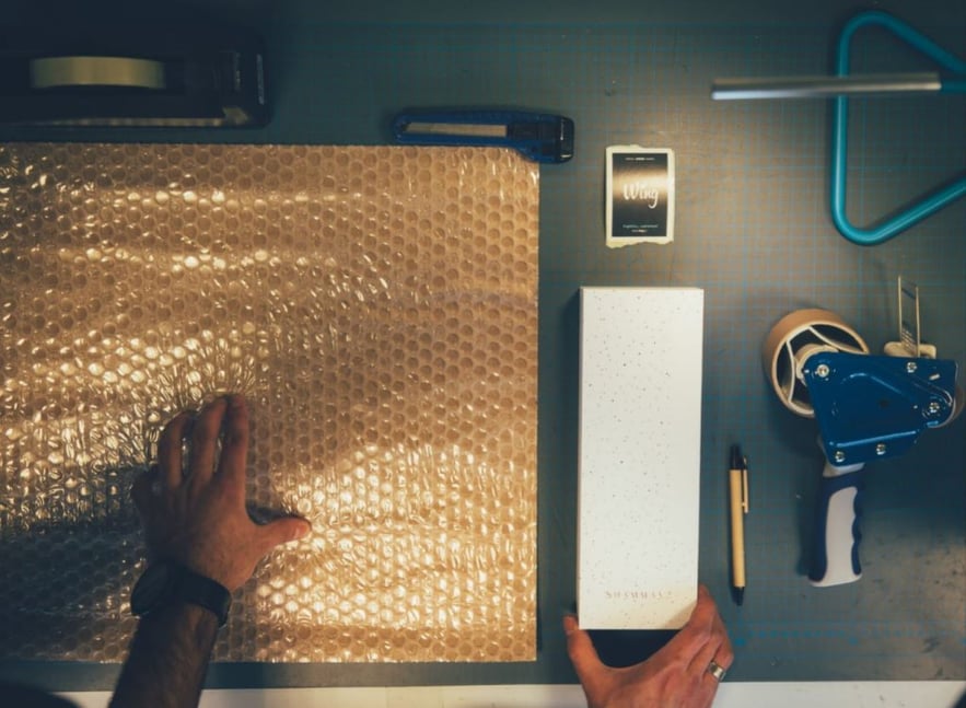 Les produits fragiles sont emballés avec soin chez WING.